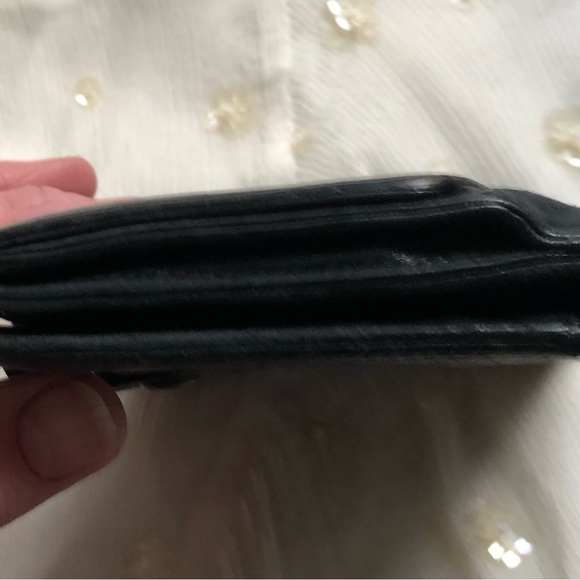 Authentic Chanel Black Leather Wallet - CLASSIC!  Super Soft Vintage EUC - Picture 3 of 15